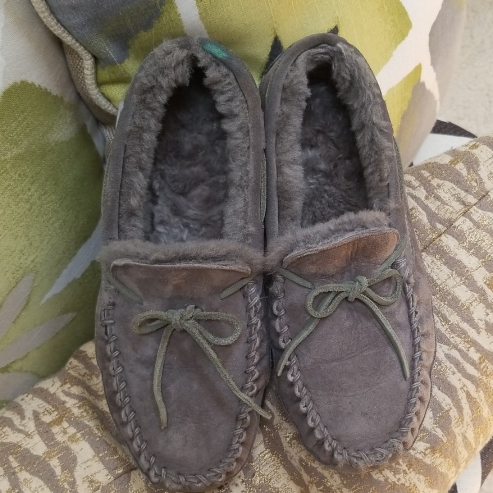 L. L. Bean Moccasin Slippers